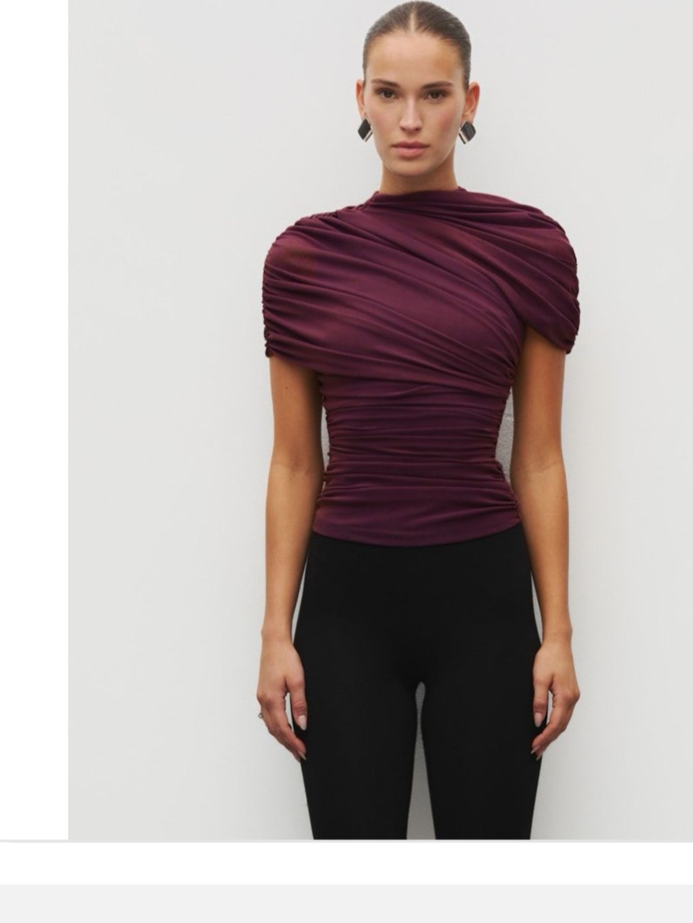 Heiress Draped Short-Sleeve Ruched shoulder Top in mauve wine